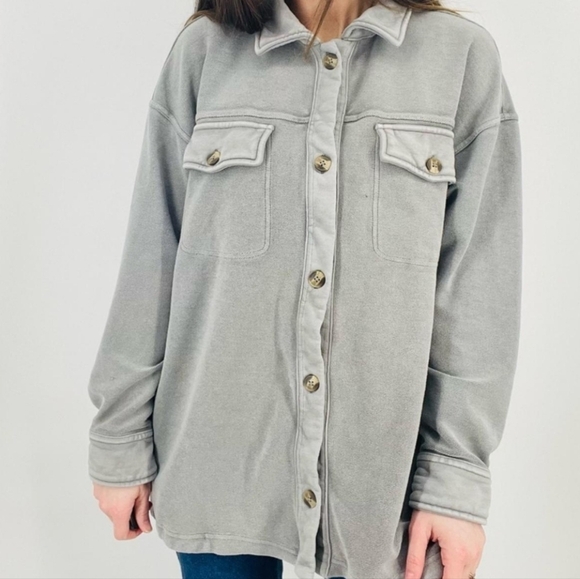Aerie Oversized Luxe Trucker Shaket Relaxed Fit Gray button down side pockets M - Picture 1 of 8
